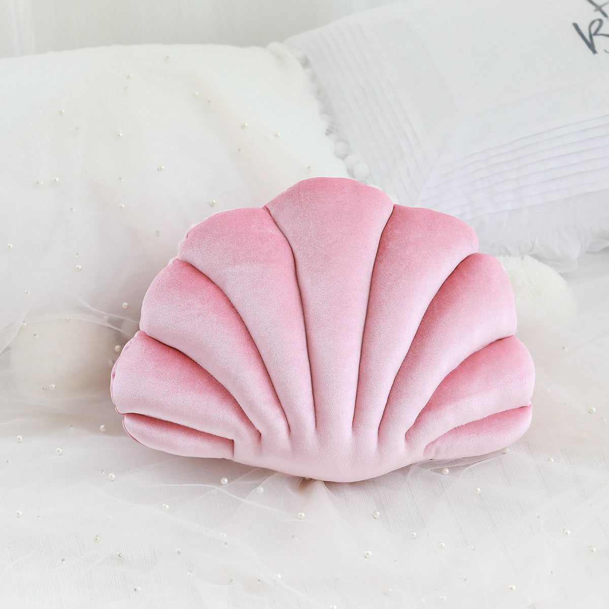Simulation shell pillow cushion doll nap pillow in a seashell-inspired design