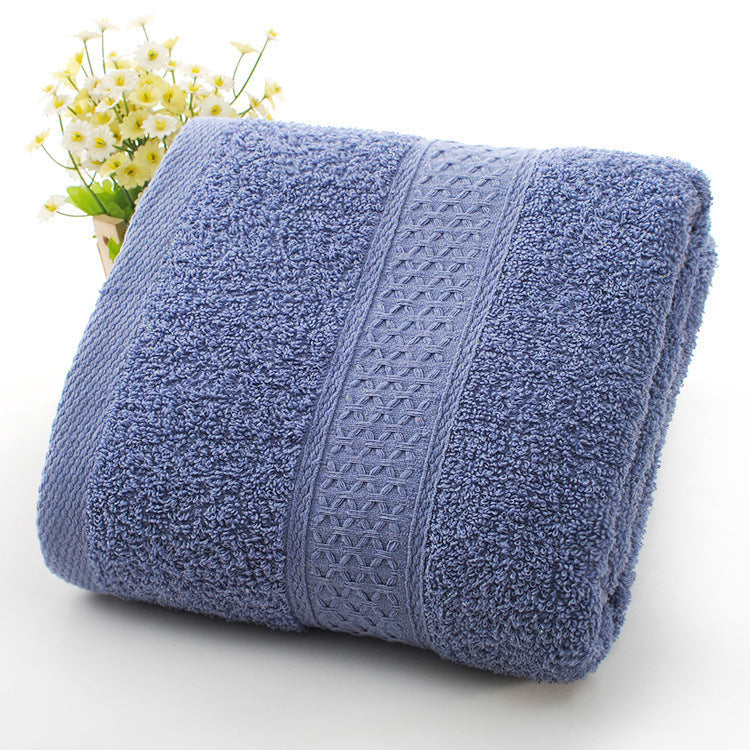 Thickened bath towel beach towel in a soft, absorbent fabric for bath and beach use