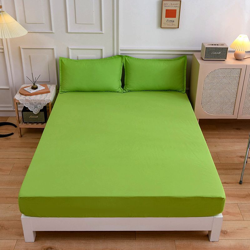 Students cotton bed sheets set with fitted sheet and pillowcase in a simple bedding design