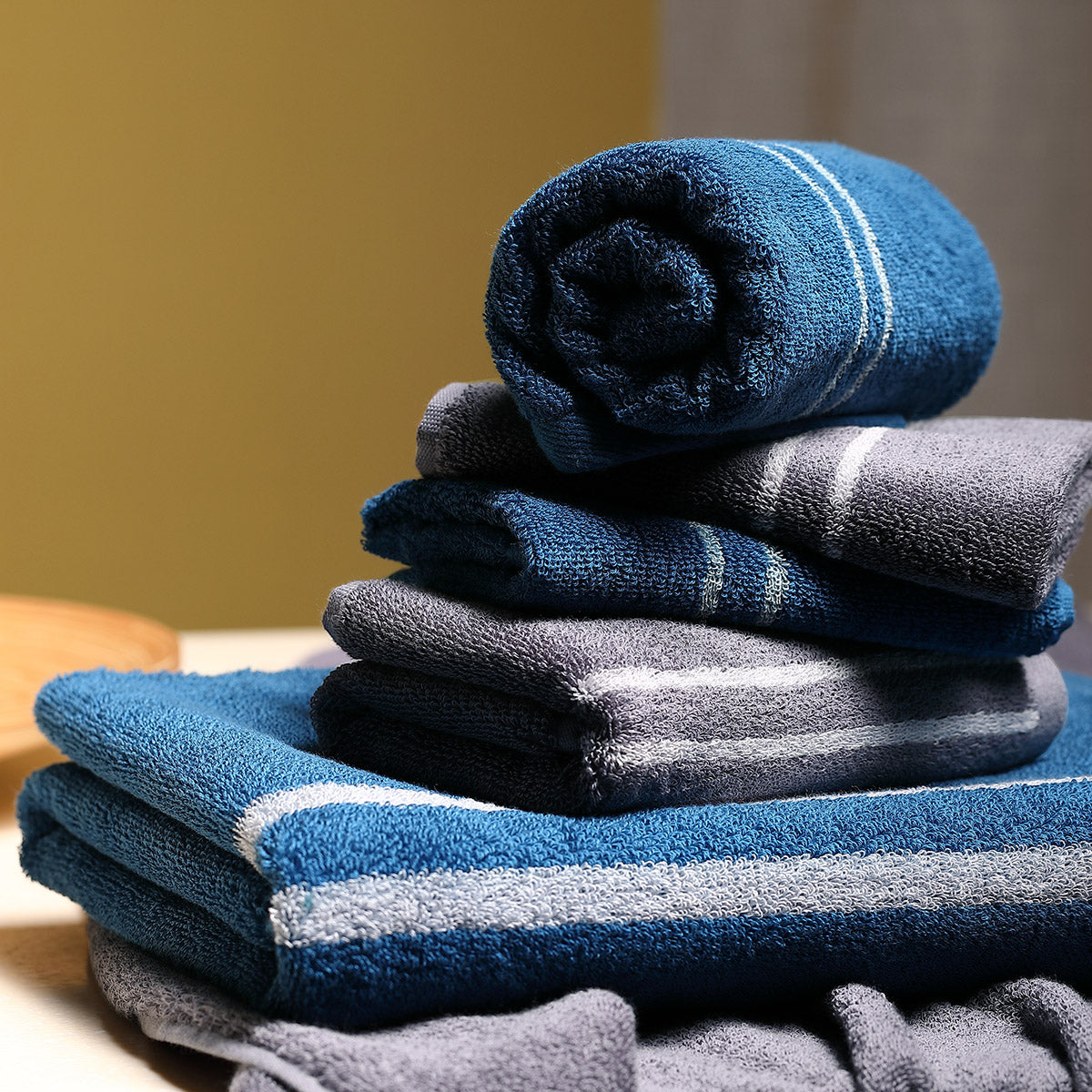 Smart sensor cotton face towel in soft white fabricJapgolly