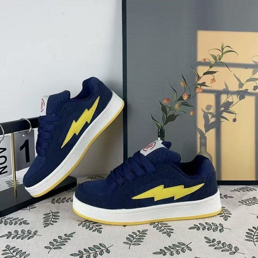 Women's low-top lightning board shoes, lightweight breathable design with non-slip sole and casual style