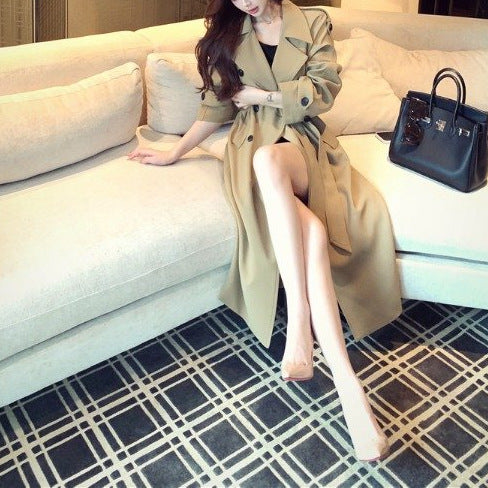 Women's high-end double-breasted trench coat in classic tailored style