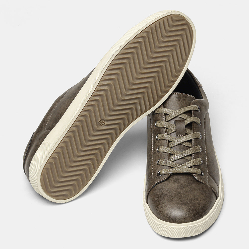 Comfortable casual low-top athletic sneakers in a versatile everyday design