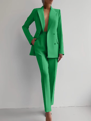 Fashionable Women's Suit