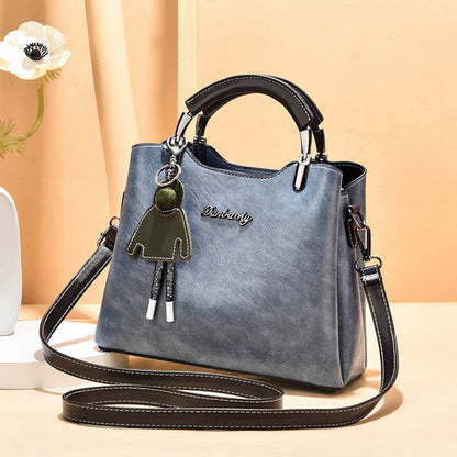 Simple Retro small handbag for women, compact design with a classic silhouette