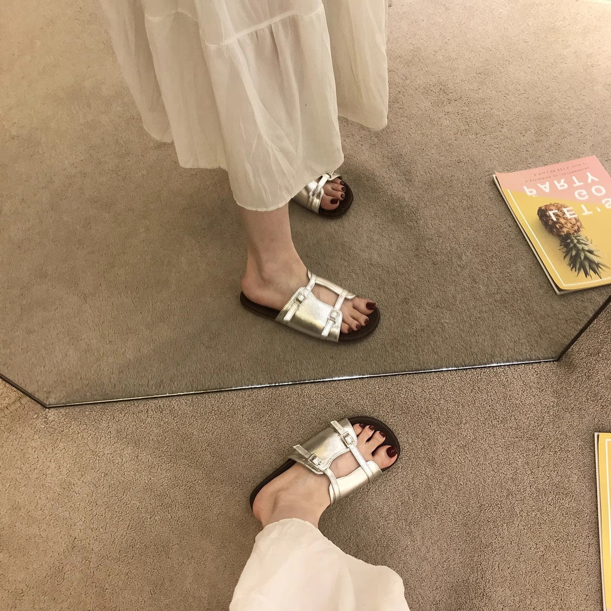 Summer retro flat-heeled sandals in a new-style outdoor design