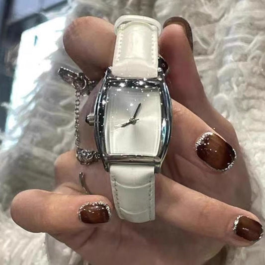 Vintage Chanel-style women's watch, high-fashion versatile design with an elegant visible dial and wristband