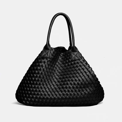 Fashionable large-capacity shoulder tote handbag for women, spacious design with comfortable shoulder straps
