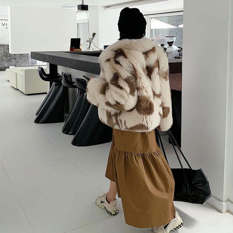Women's lamb fur coat for autumn and winter, soft textured fur outerwear in a classic design