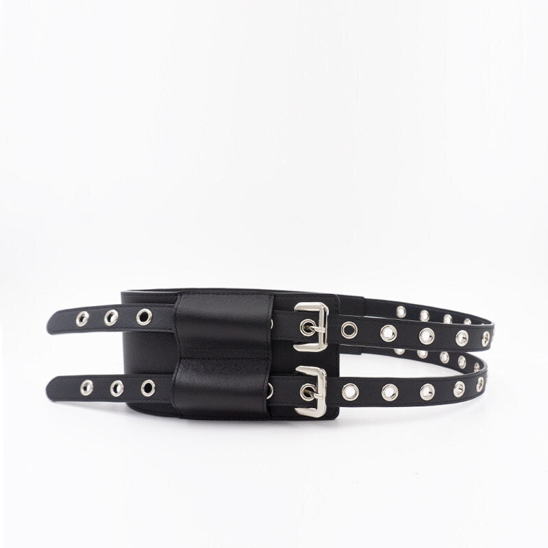 Women's leather wide belt-decorated dress with a fitted silhouette