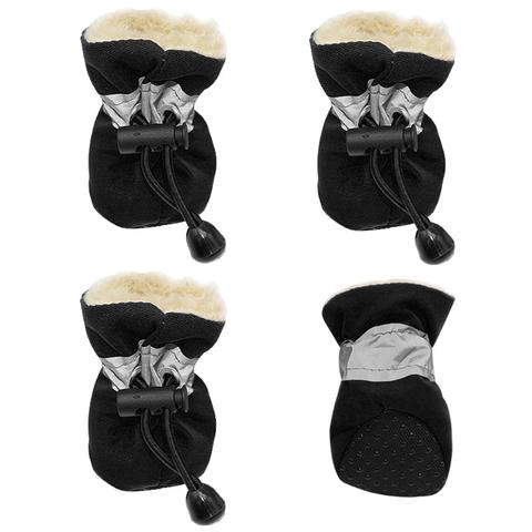 Dog shoes in a durable design for pet paw protection