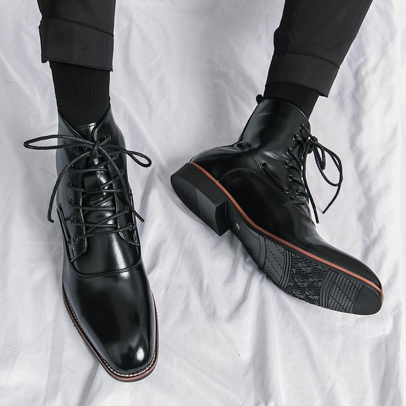 Men's British-style height-increasing pointed-toe leather boots in black