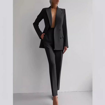 Fashionable Women's Suit