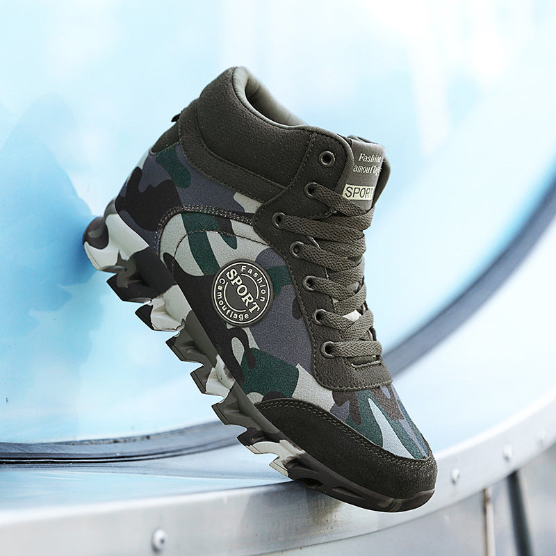 Women's casual camouflage increased sneakers with platform sole and lace-up design