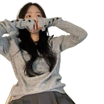 Korean-style elegant versatile top with slit cuffs in a refined design