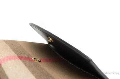 Burberry Luna black leather coin pouch wallet with House Check pattern, compact and stylish for everyday use.