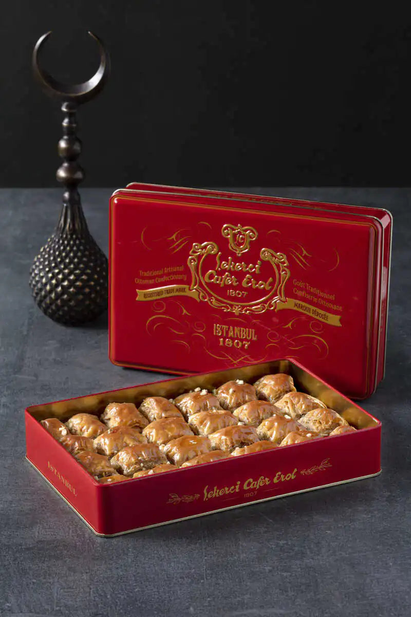 Şekerci Cafer Erol Buttery Homemade Baklava with Walnuts - Red Tin Box, 1 kg.