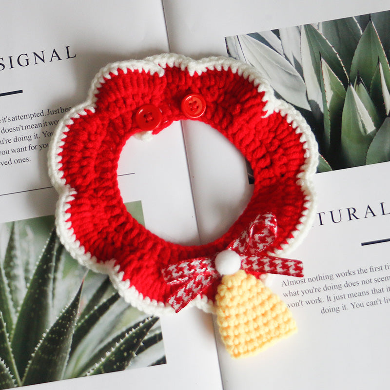 Teddy British Short Christmas scarf with festive seasonal design
