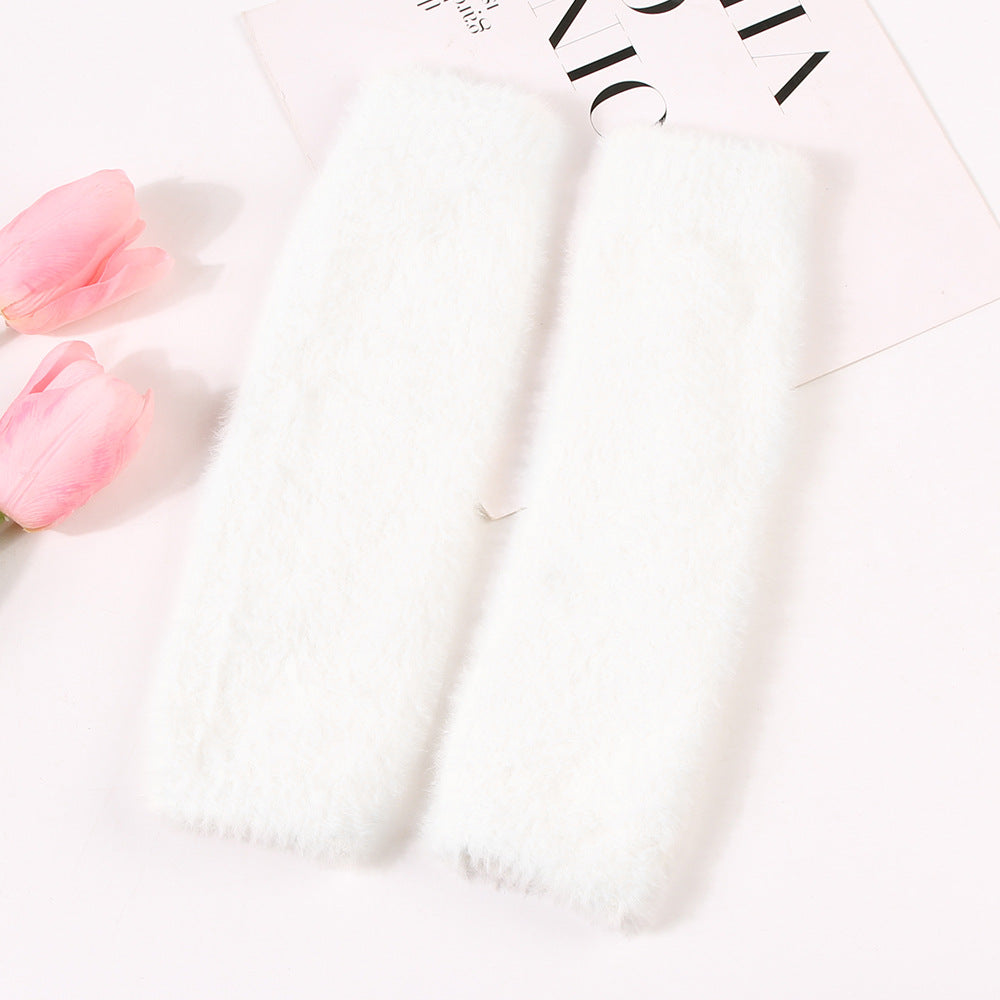Women’s plush half-finger gloves in a soft, warm design by My Store