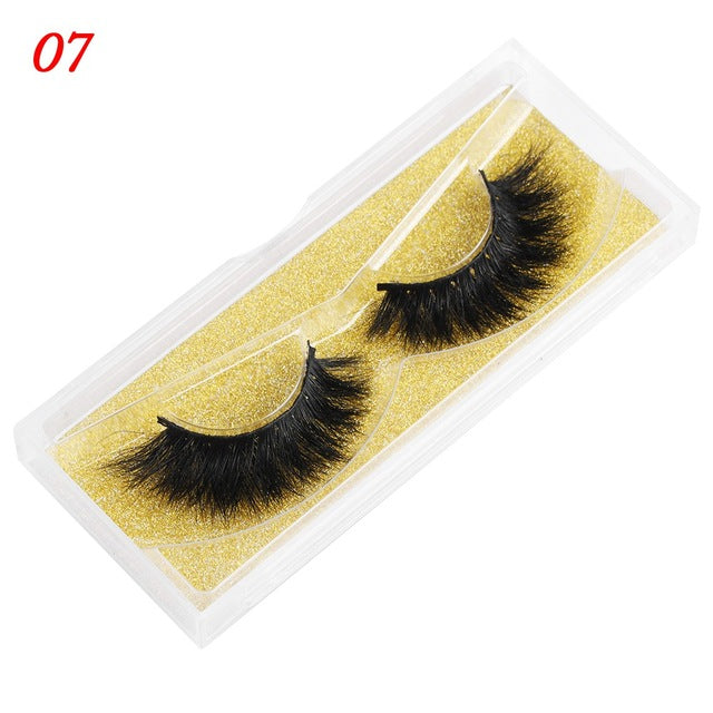 25mm mink eyelashes with wispy, fluffy design for a dramatic eye look