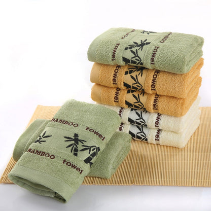 Bamboo charcoal fiber bath towel, soft textured fabric in neutral color 恒一