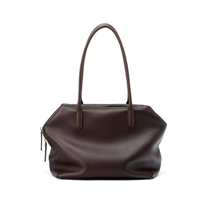 Large capacity women's handbag shoulder bag in a spacious, structured design