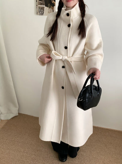 Women's long wool coat with single-breasted design