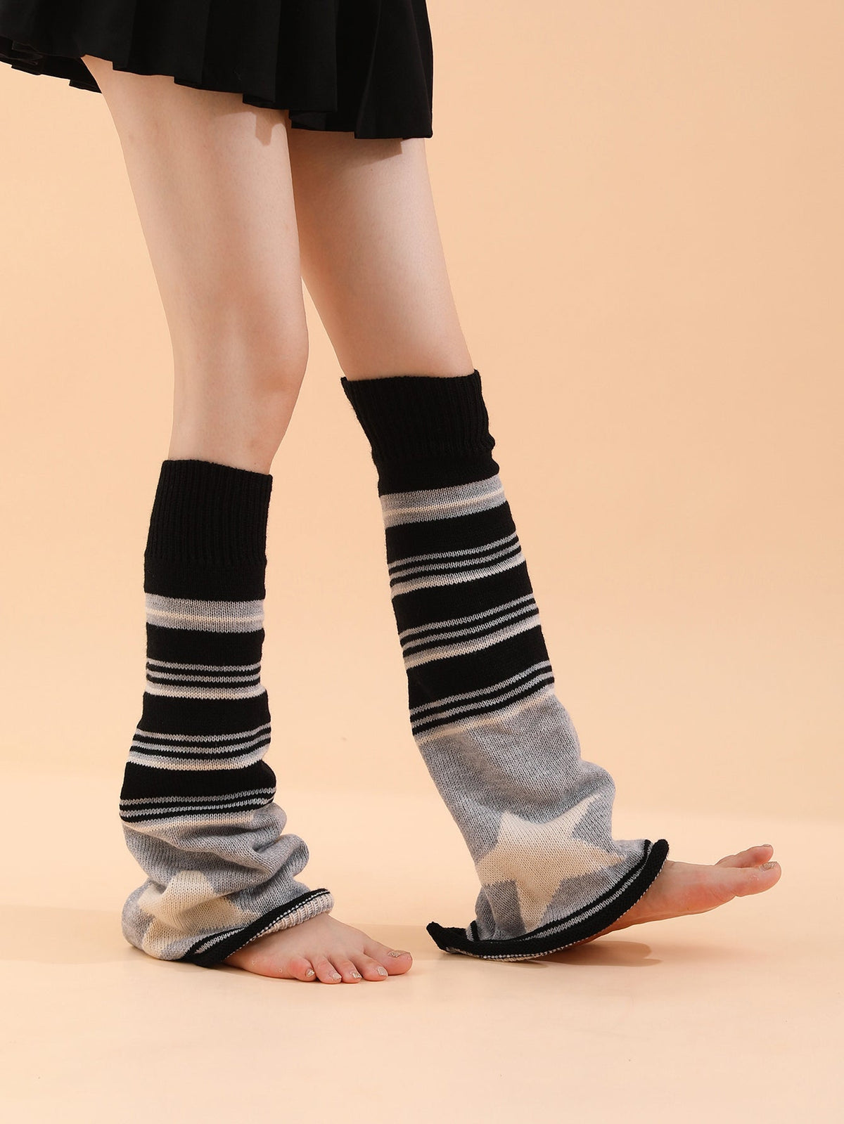 Y2K goth acrylic leg warmers with knitted star pattern and slouch sock design for women and girls