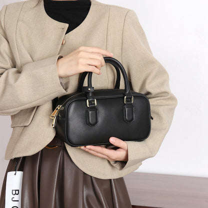 Women's summer crossbody shoulder bag with large capacity and versatile design