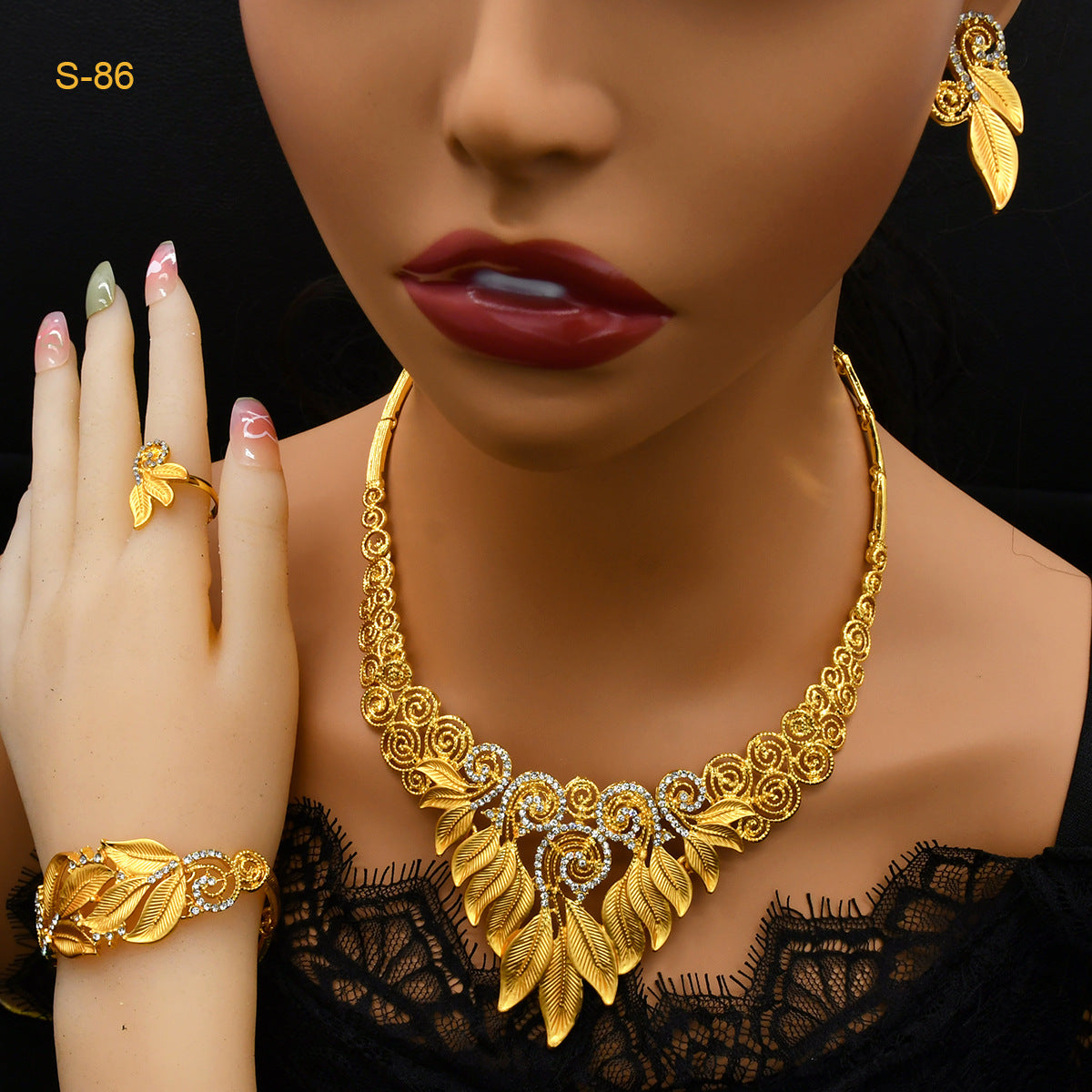 Women's Saudi bridal necklace, bracelet, earrings and ring four-piece jewelry set, detailed gold-tone design