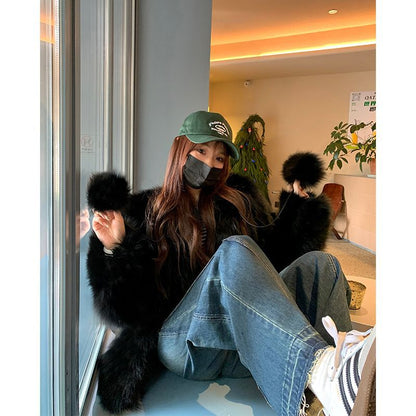 Fashion fur slimming coat for young women in a sleek, fitted design