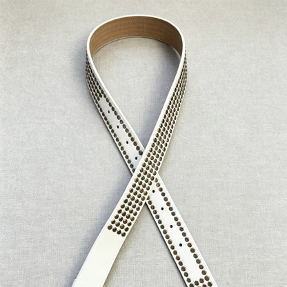 Black and white minimalist fashion belt with a simple design and adjustable buckle