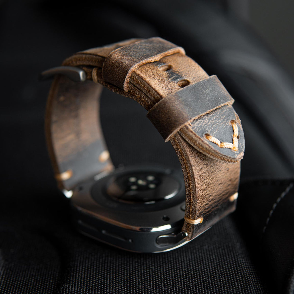 Robust Leather Strap R01 for Samsung Galaxy Watch Ultra, brown genuine leather band with stitching detail.
