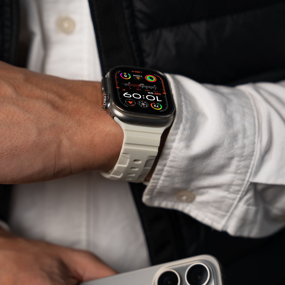 Robust sport band in black with adjustable strap and breathable material, designed for active wear and fitness activities.
