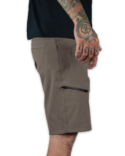 Off The Grid Surplus Field Short in Deadwood color, lightweight cotton shorts with cargo pockets and casual fit.