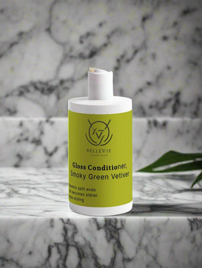 Belleviecosmetic Gloss Conditioner Smoky Green Vetiver 370ml bottle with smooth, shiny hair and split-end care benefits.