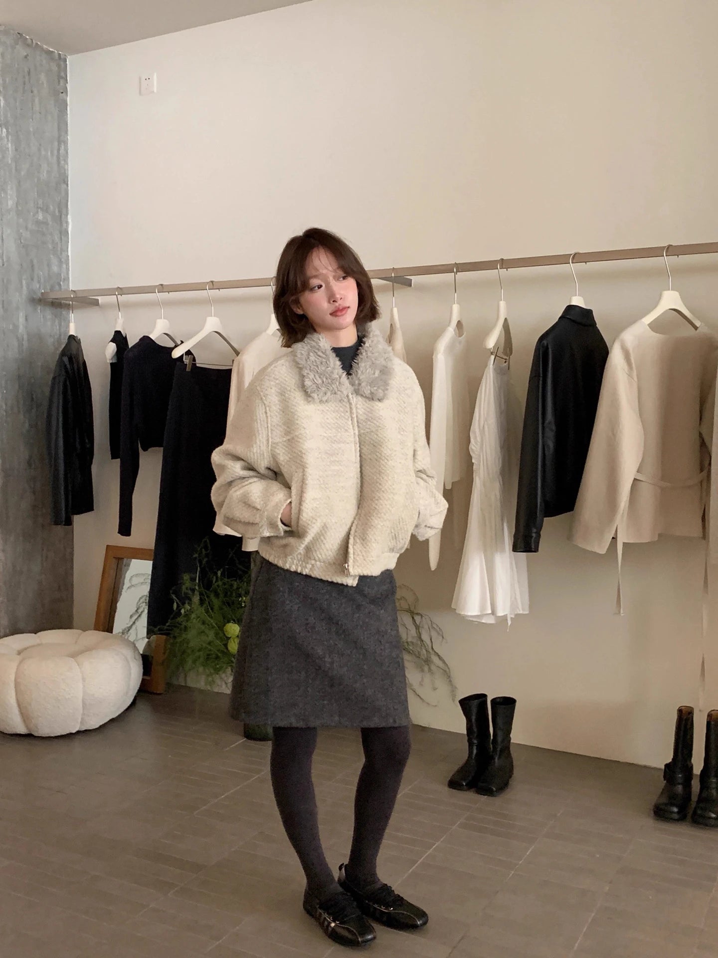 Wholesale Winter 2026 New Fashion Casual Fur Lapel Short Sweet Simple Woolen  Women's Coat