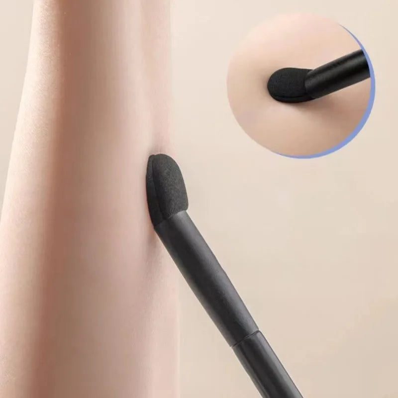 Wholesale High Quality Flat Brush Blusher Cheek Makeup Brushes with Synthetic Hair and Handle