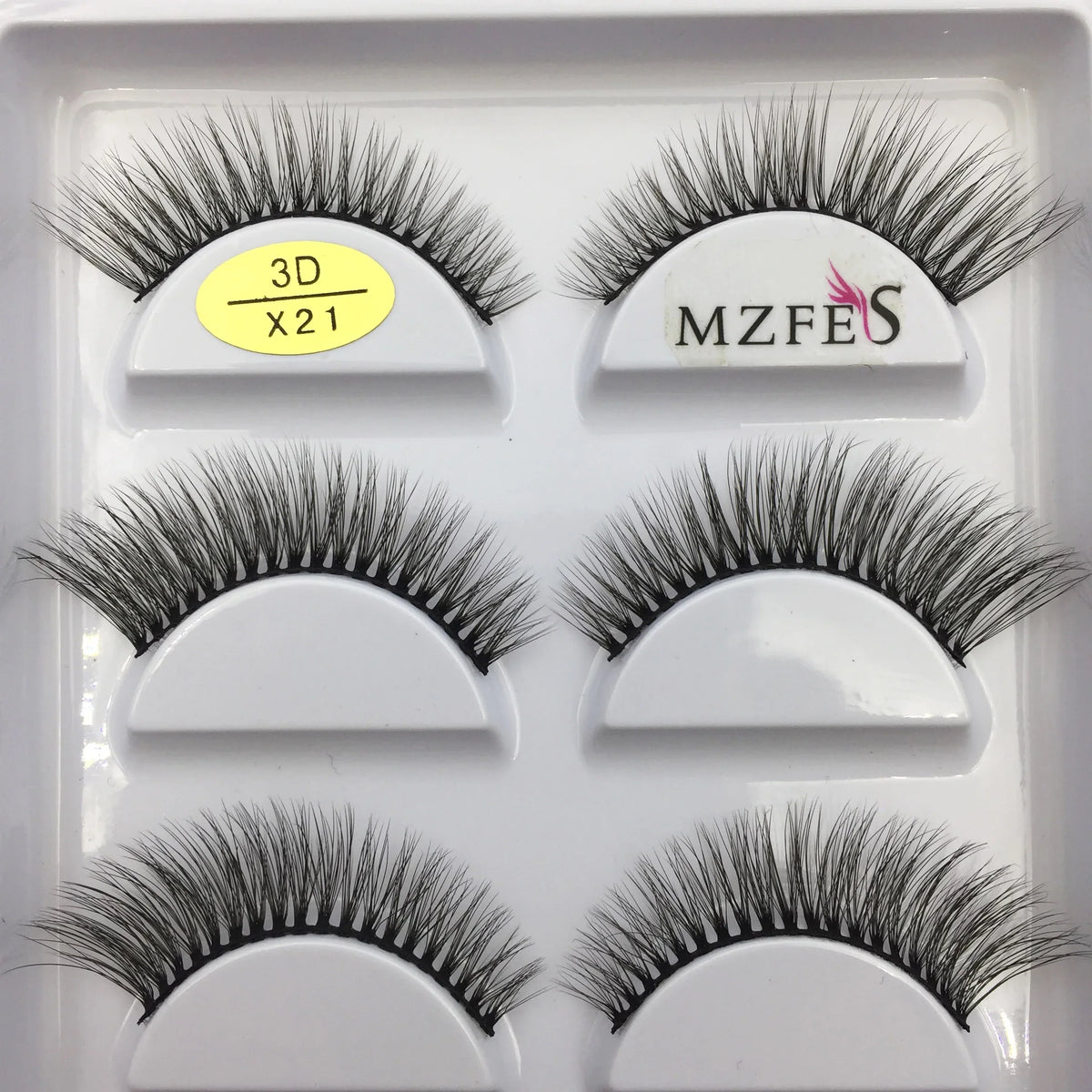 Set of five 3D mink false eyelashes by Blushimmer, natural-looking makeup eyelashes for a dramatic eye-enhancing look.