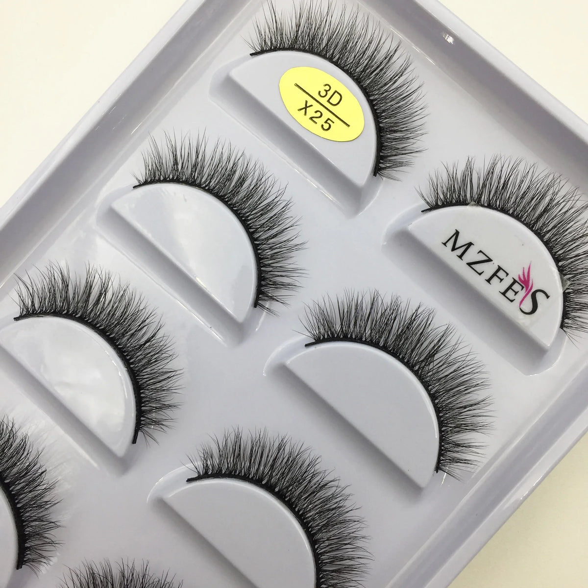 Set of five 3D mink false eyelashes by Blushimmer, natural-looking, lightweight makeup eyelashes for beauty and enhanced eye appearance.