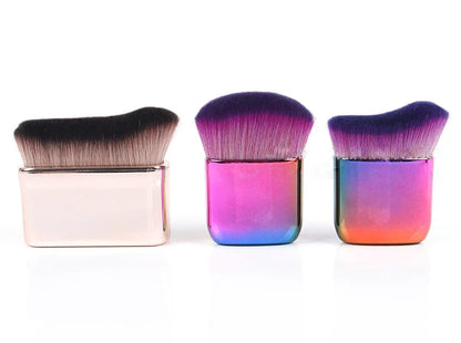 Blushimmer big angled foundation makeup brush with wavy bristles for liquid bronzer and powder application, portable cosmetic tool.