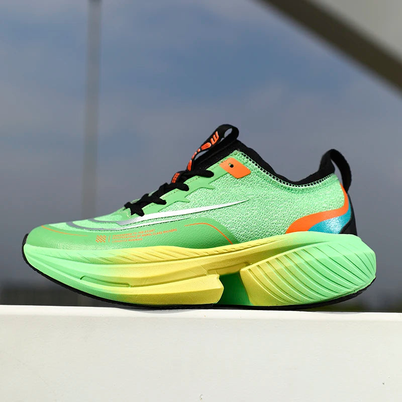 Women Men Breathable Knit Athletic Shoes Lightweight Gradient EVA Cushioning Carbon Plate Training Sneakers for Gym Daily Wear