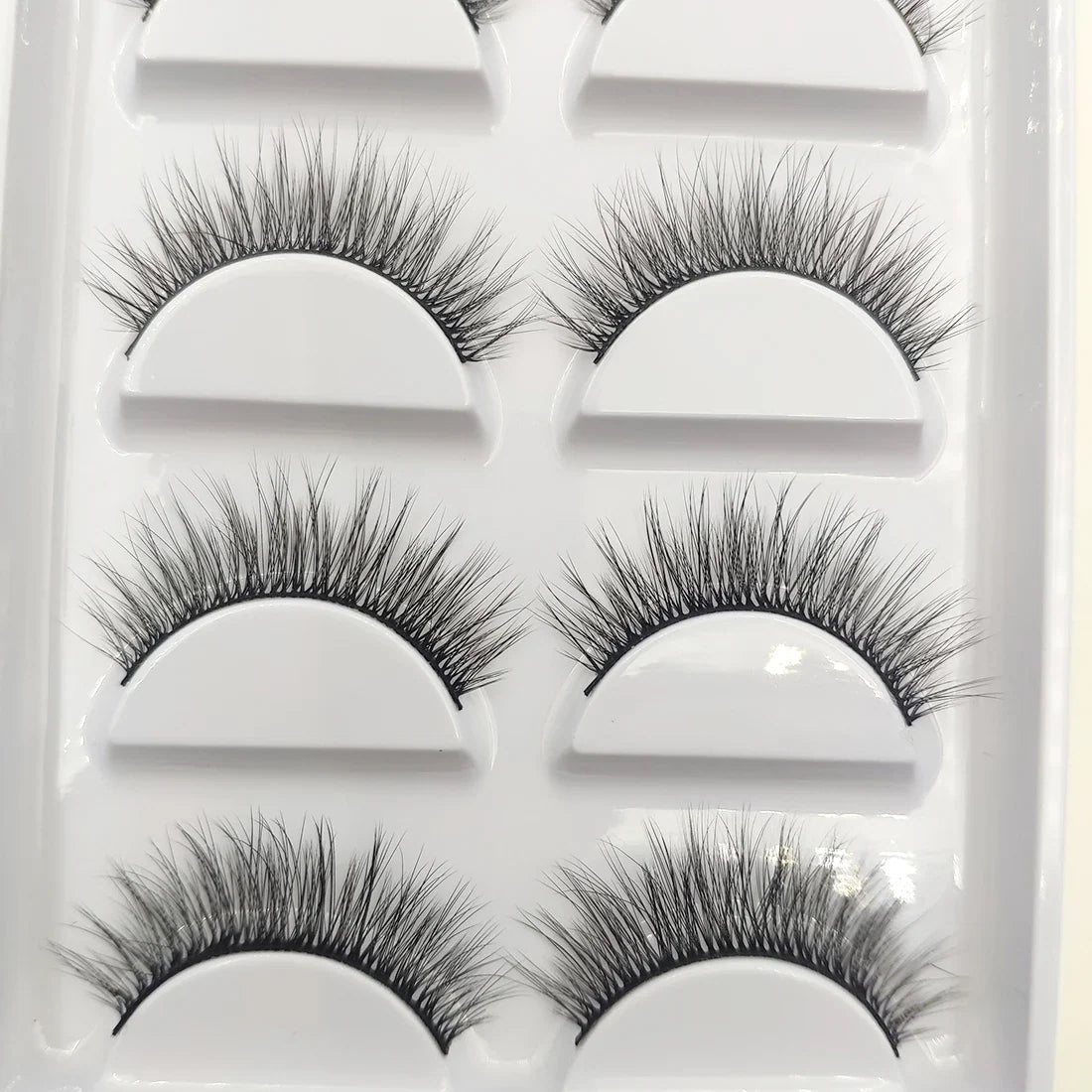 Set of 5 pairs of Blushimmer 3D Mink false eyelashes, natural style, perfect for makeup and beauty enhancement.