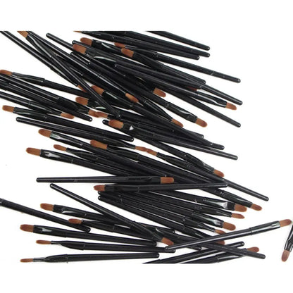 Set of 50 disposable lip brush gloss wands by Blushimmer, professional cosmetic applicators for lip makeup and gloss application.