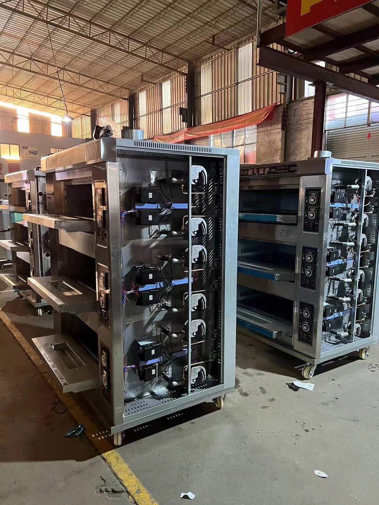 YuMai HB-204B Commercial Electric Bakery Oven Two Decks/Four Trays Adjustable Thermostat Drop-Down Door for Manufacturing Plant