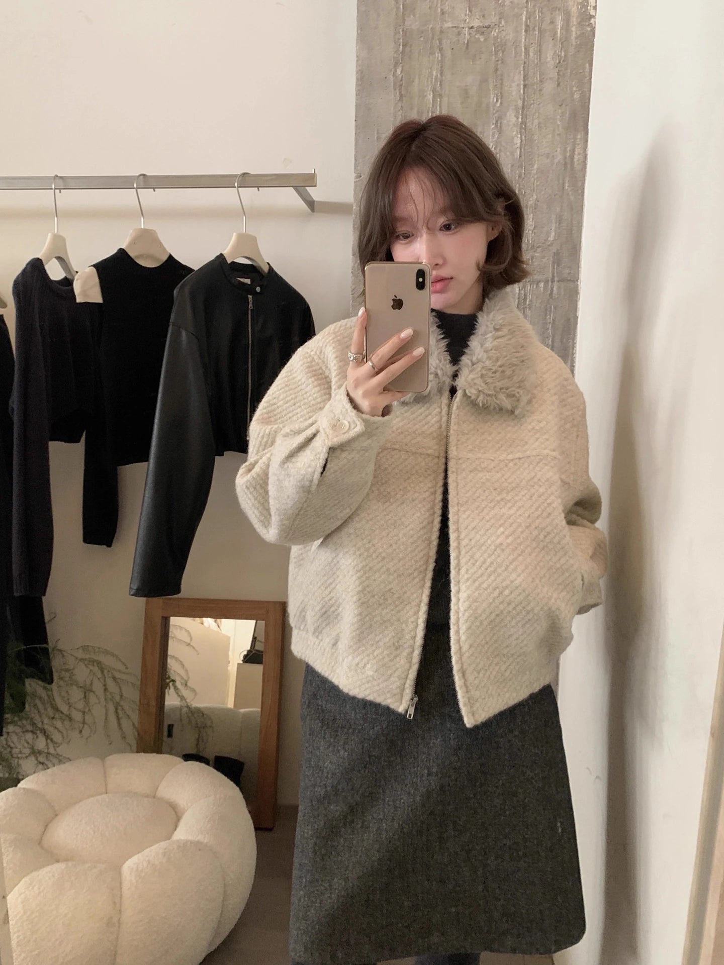 Wholesale Winter 2026 New Fashion Casual Fur Lapel Short Sweet Simple Woolen  Women's Coat