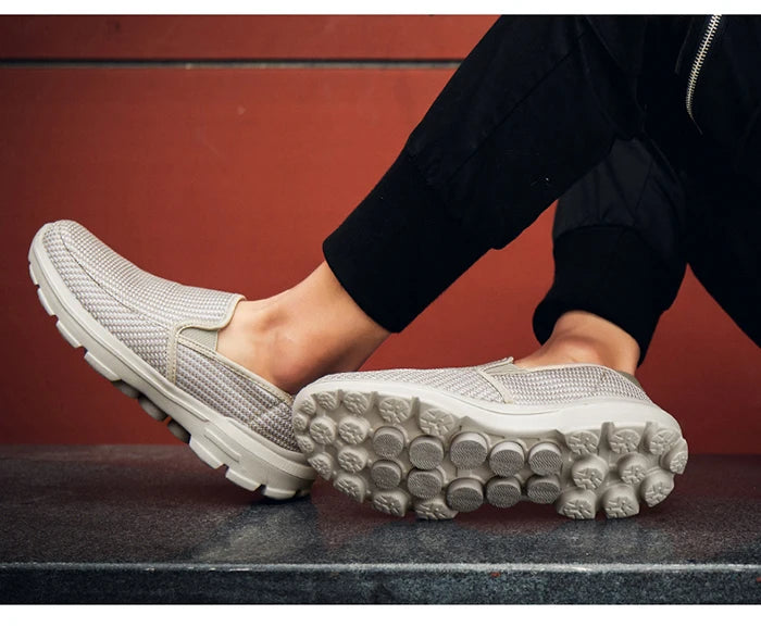 Slip-on Men Loafers Spring New Driving Shoes Men Breathable Men Casual Shoes Non-Slip Shoes Loafers Big Size 45 Chaussure Homme