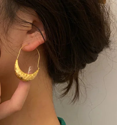 Simple Women's Fashion Earrings for Personal Style
