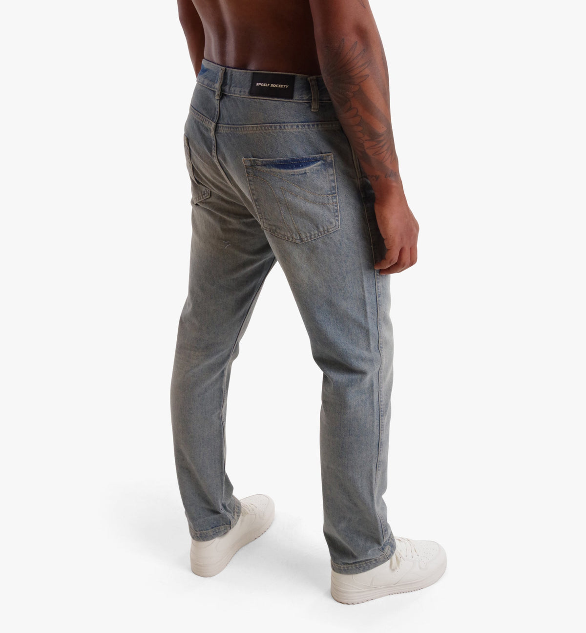 SPOILT SOCIETY Jeans Dawn in classic denim, featuring a slim fit and five-pocket design, displayed on a plain background.