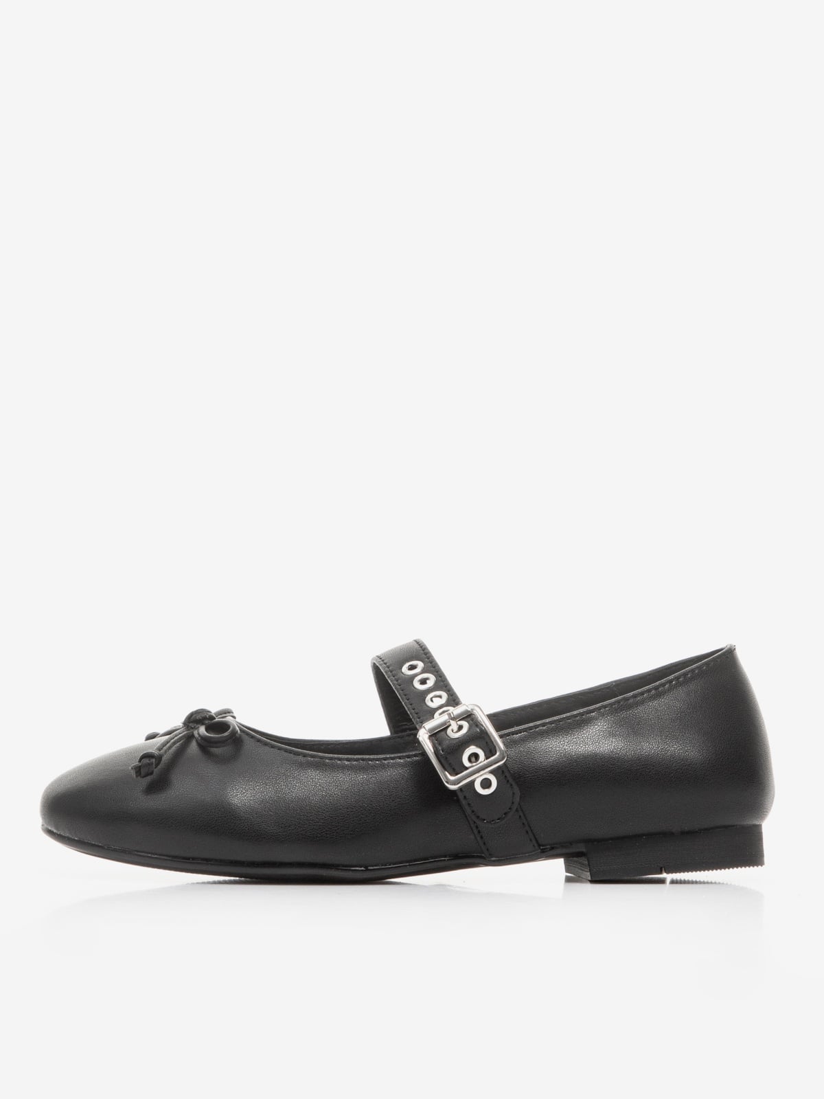 Women's leather shoes by L'ARTE MILANO, stylish footwear with a sleek design and polished finish.